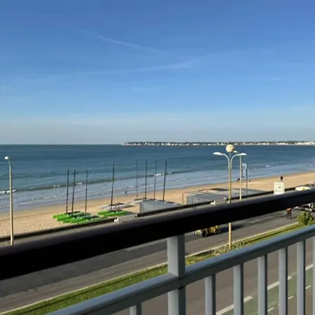 Beautiful With Balcon In La Baule-Escoublac